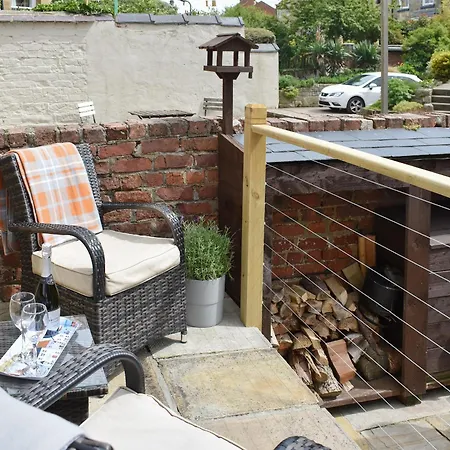 Elizabeth * Hinderwell